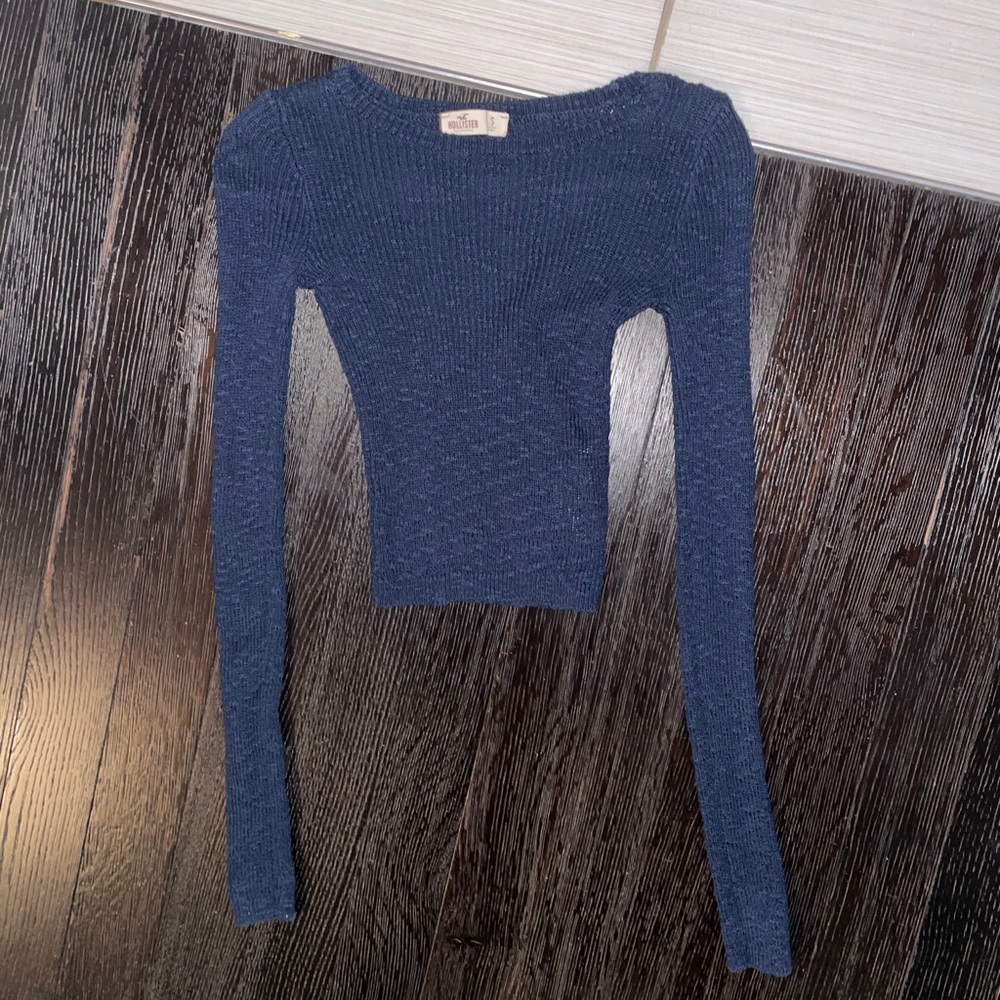 Hollister Long Sleeve Cropped Sweater